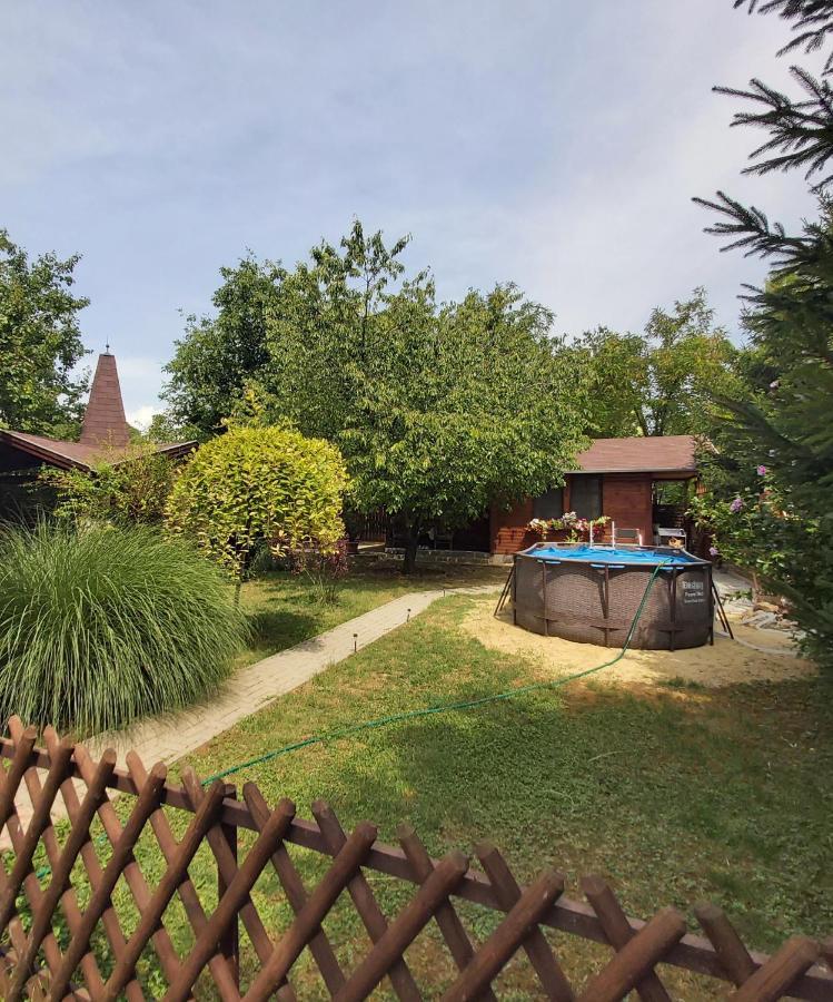 Melinda nyaralóház Balatonkenese Exterior foto